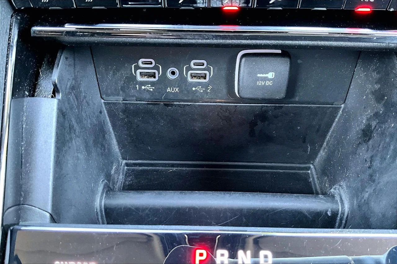 Used 2023 Black Jeep Limited image 18