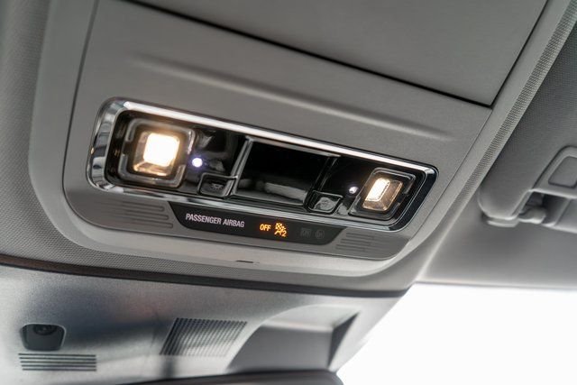 Used 2022 Blue Lincoln Standard image 37