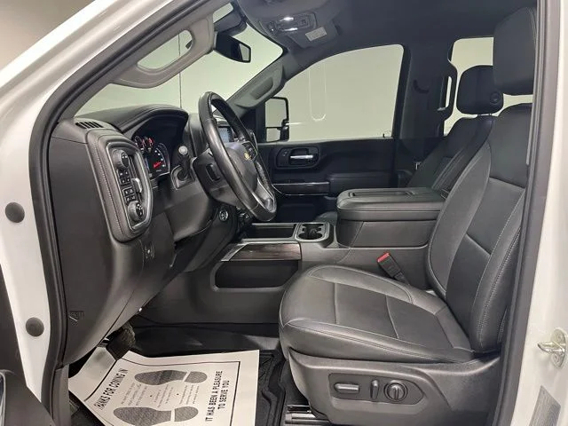 Used 2022 White Chevrolet LTZ image 18