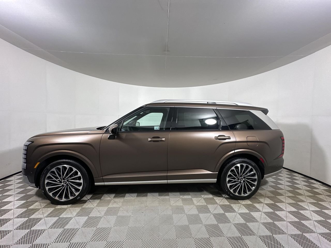 New 2026 Earthy Brass Matte Hyundai Calligraphy image 4