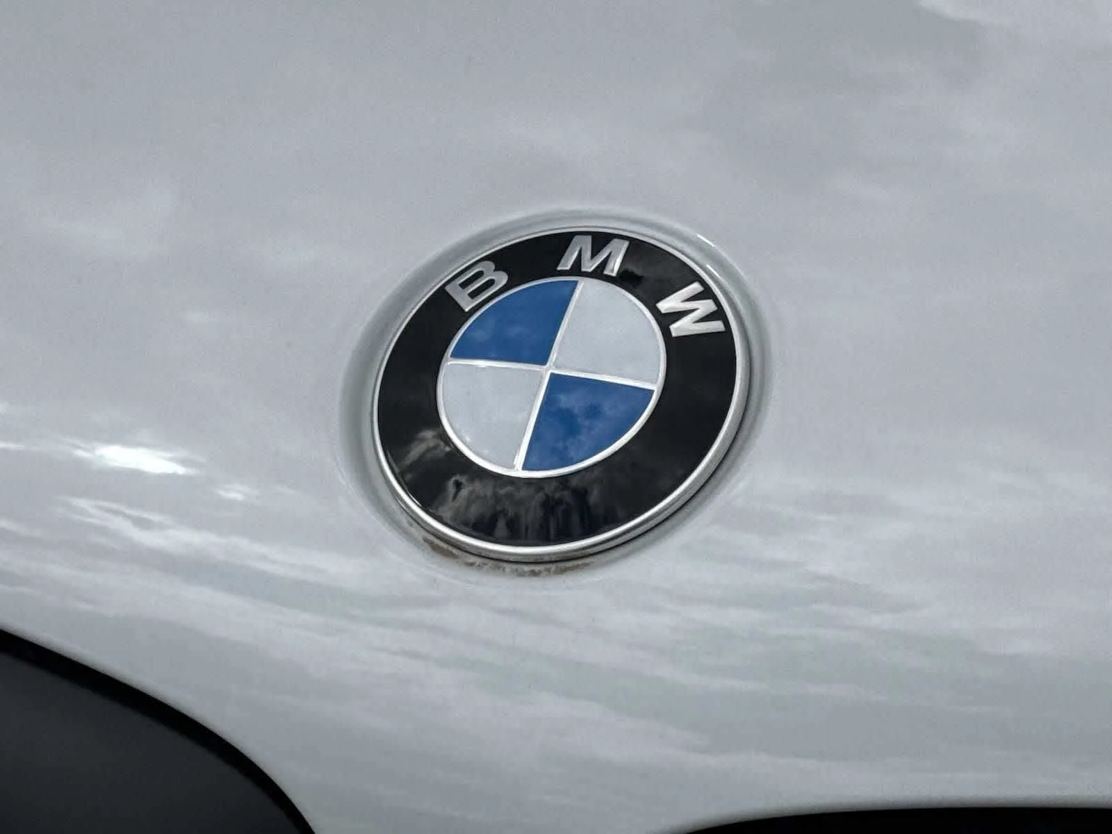 New 2026 Mineral White Metallic BMW M60i image 12
