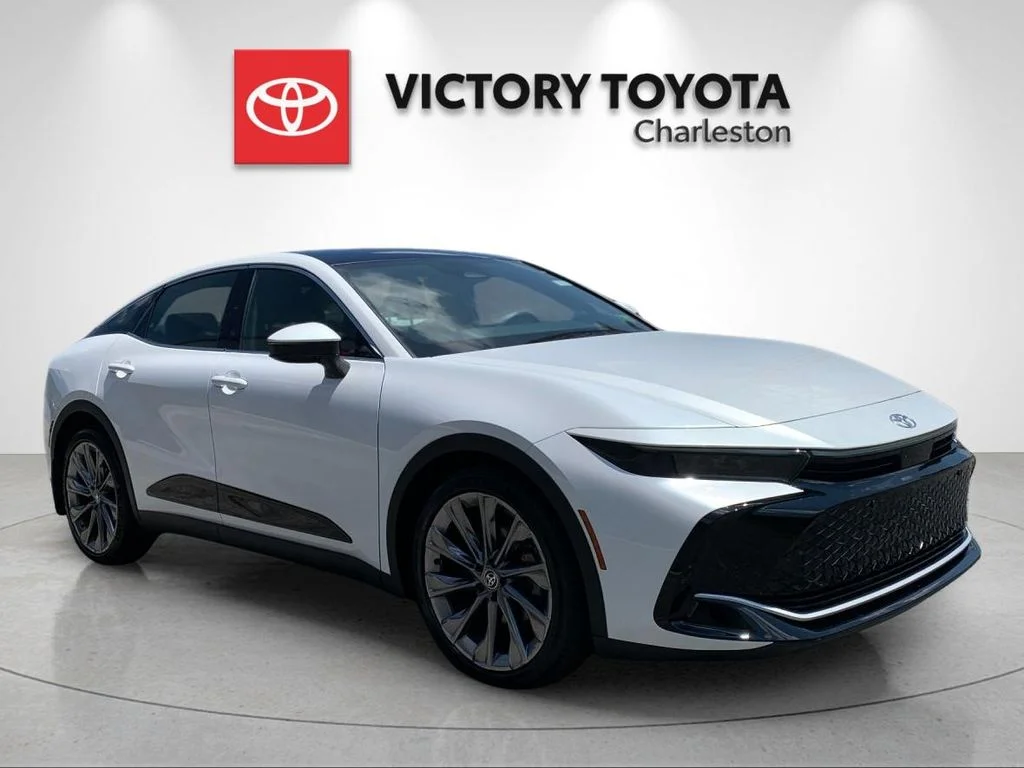 Used 2023 White Toyota Limited image 5