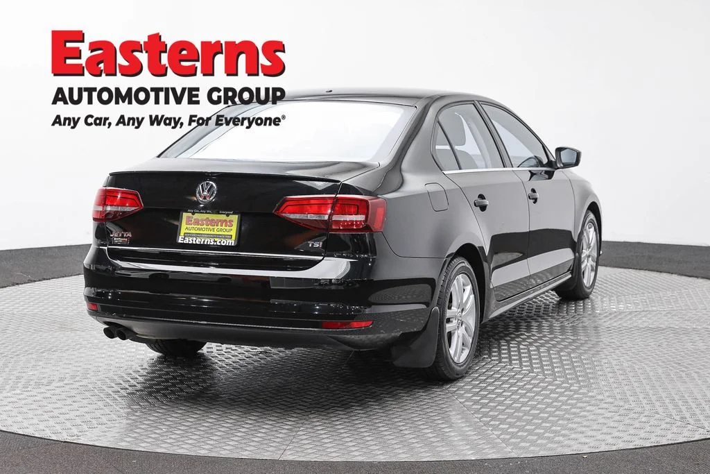 Used 2017 Black Volkswagen 1.4T S image 5