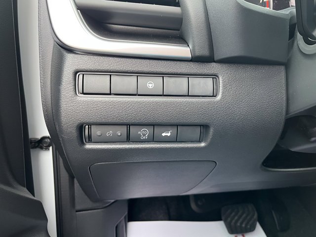 2026 Nissan Rogue SV - Photo 12