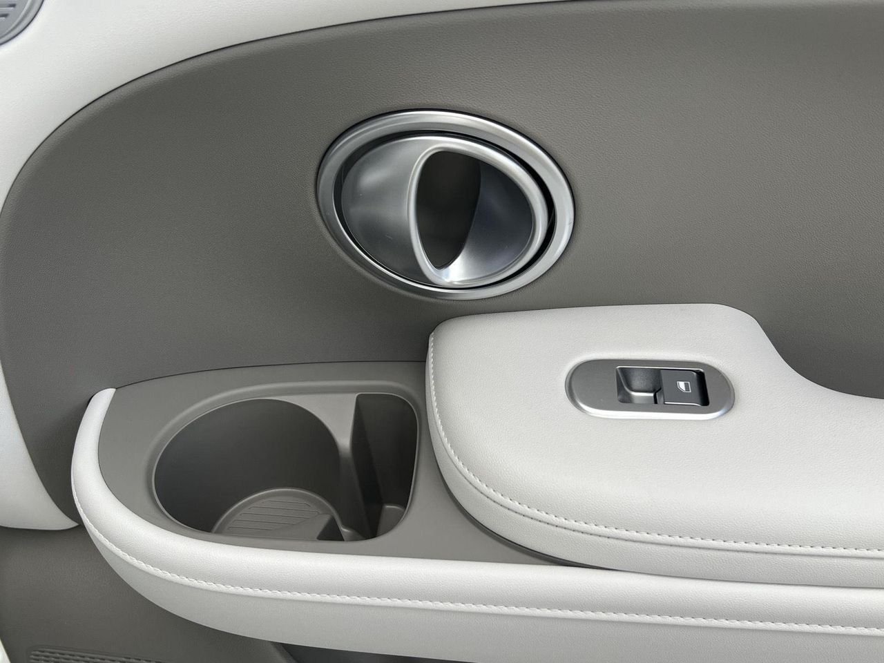 New 2026 Creamy White Pearl Hyundai SEL Premium 8P image 61
