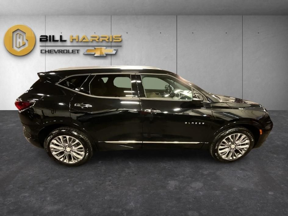 Used 2020 Black Chevrolet Premier image 12