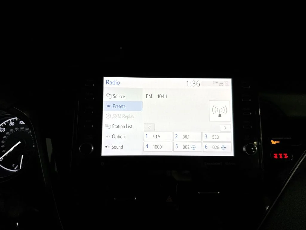 Used 2024 Ice Toyota SE image 27