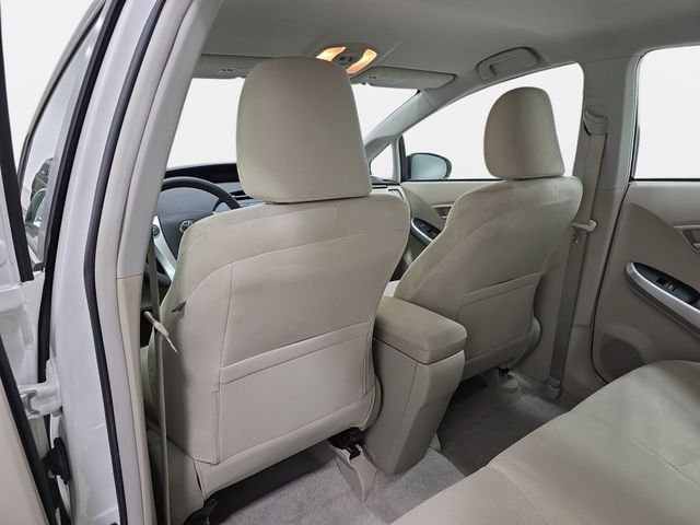 Used 2010 White Toyota II image 12