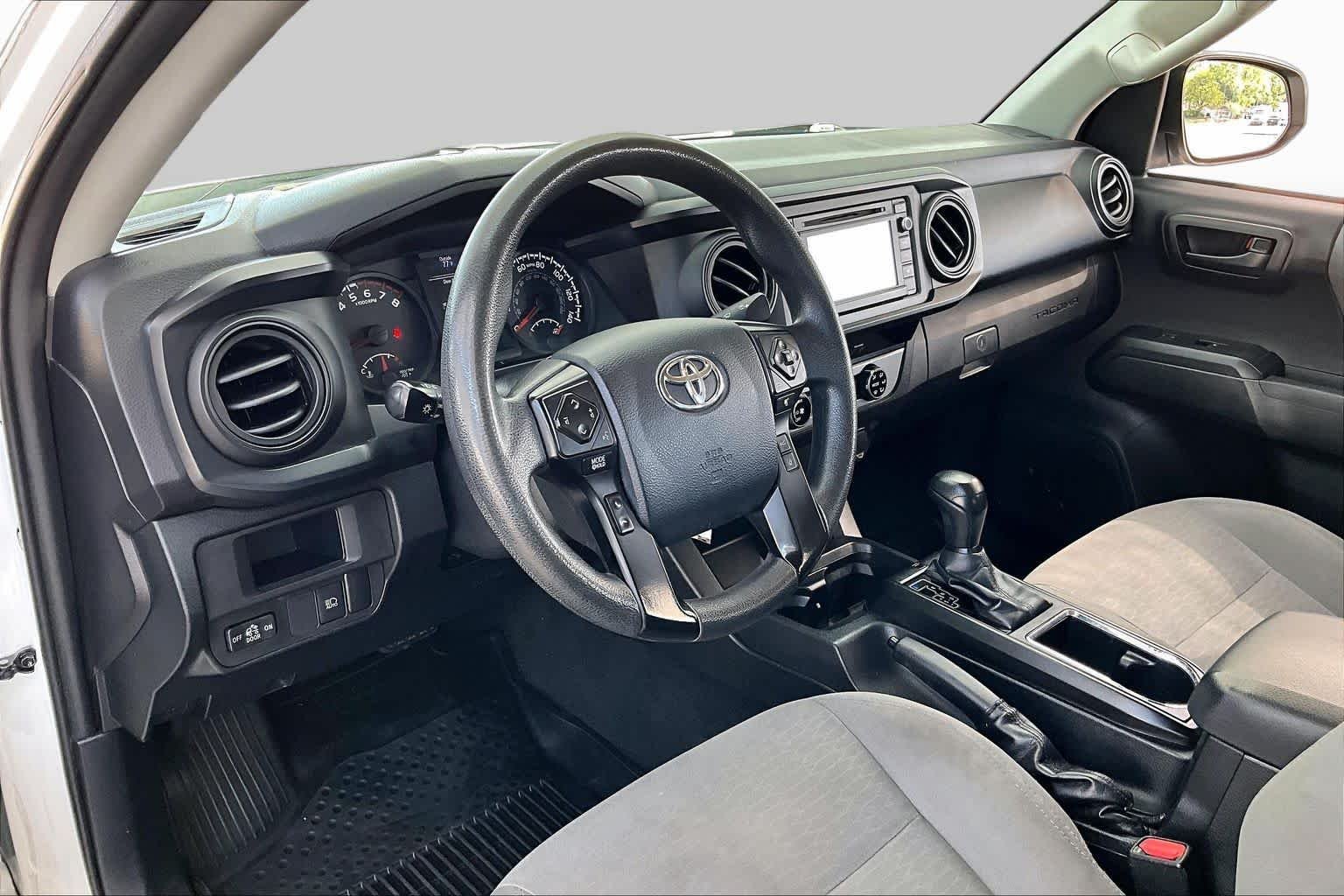 Used 2018 Super White Toyota SR image 16