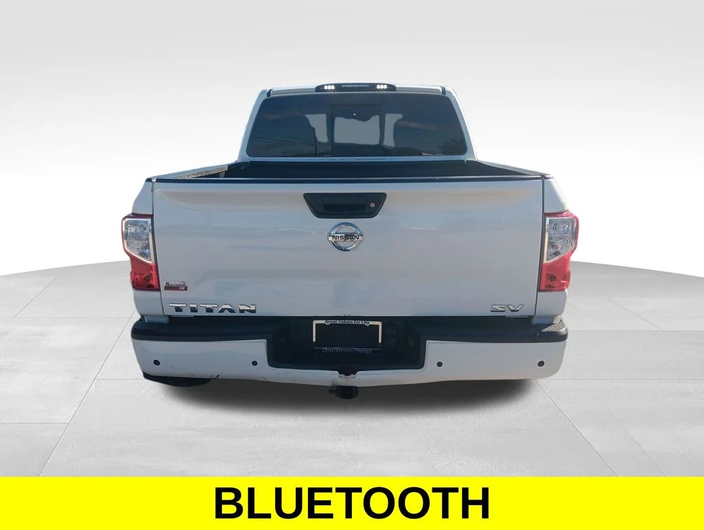 Used 2021 White Nissan SV image 5