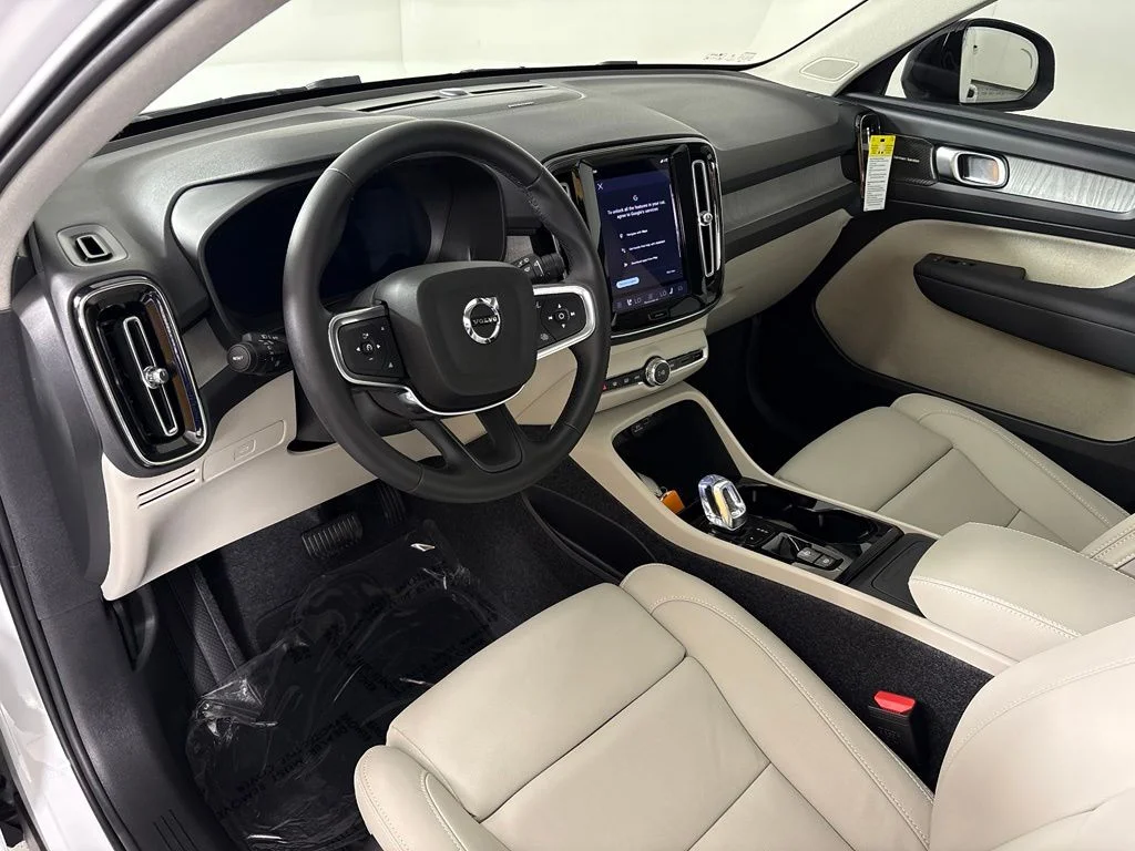 New 2026 Crystal White Volvo Plus image 17