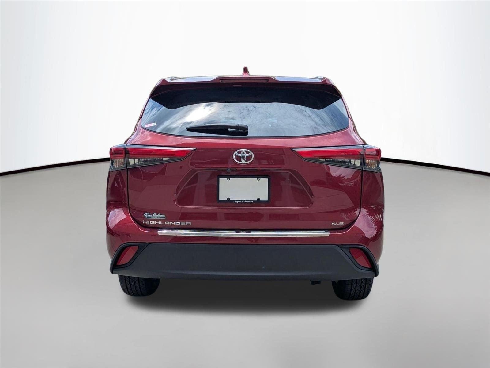 Used 2023 Ruby Flare Pearl Toyota XLE image 18