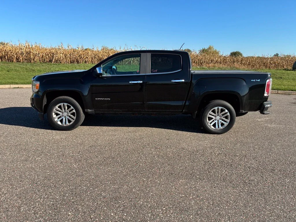 Used 2018 Black GMC SLT image 5