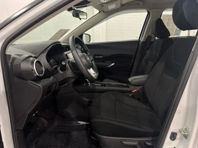 Used 2024 White Nissan SV image 9