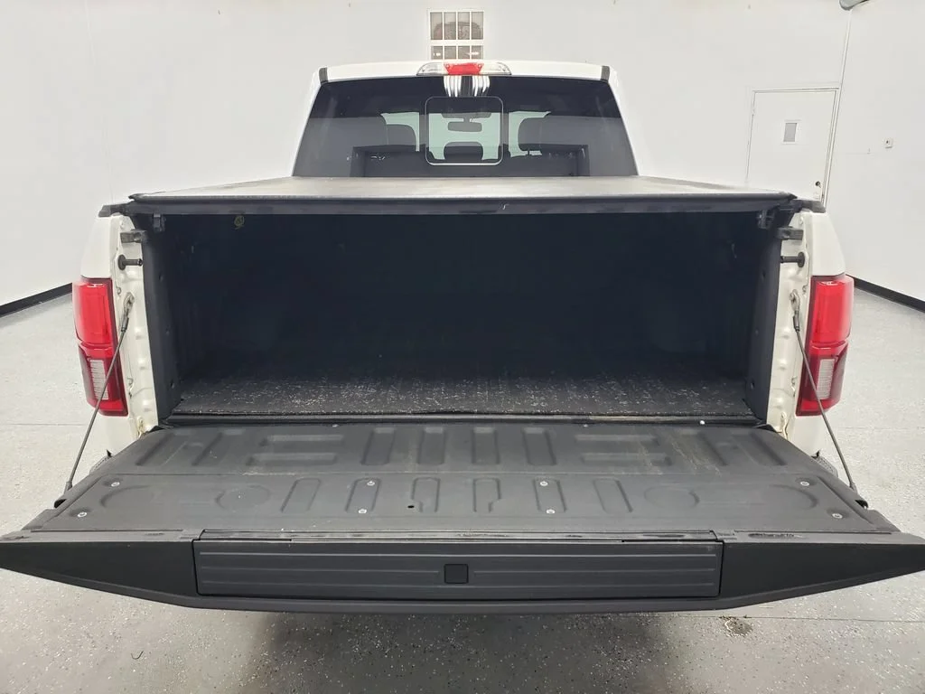 Used 2020 White Ford XL image 31