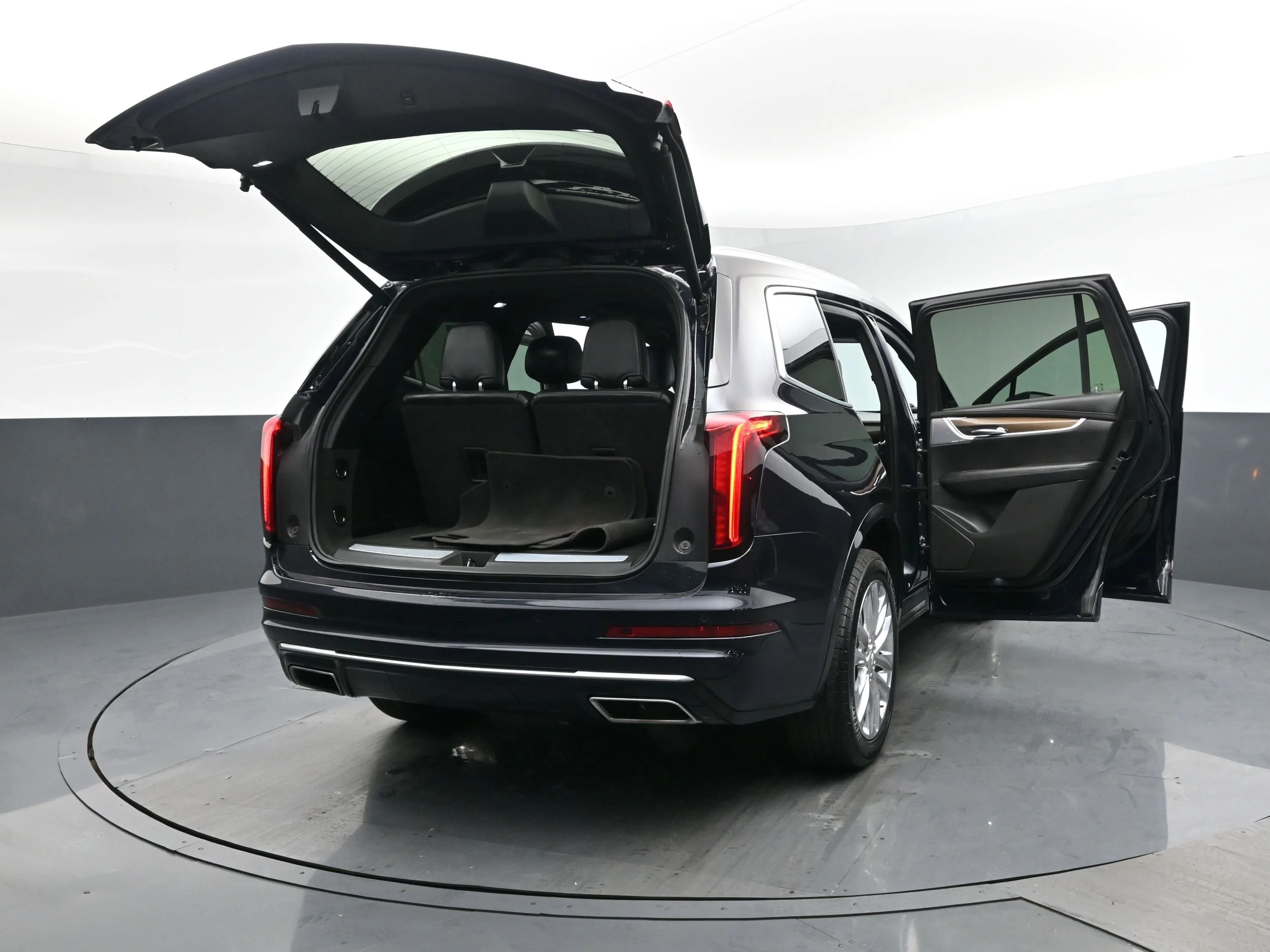 Used 2021 Dark Moon Blue Metallic Cadillac Premium Luxury image 32