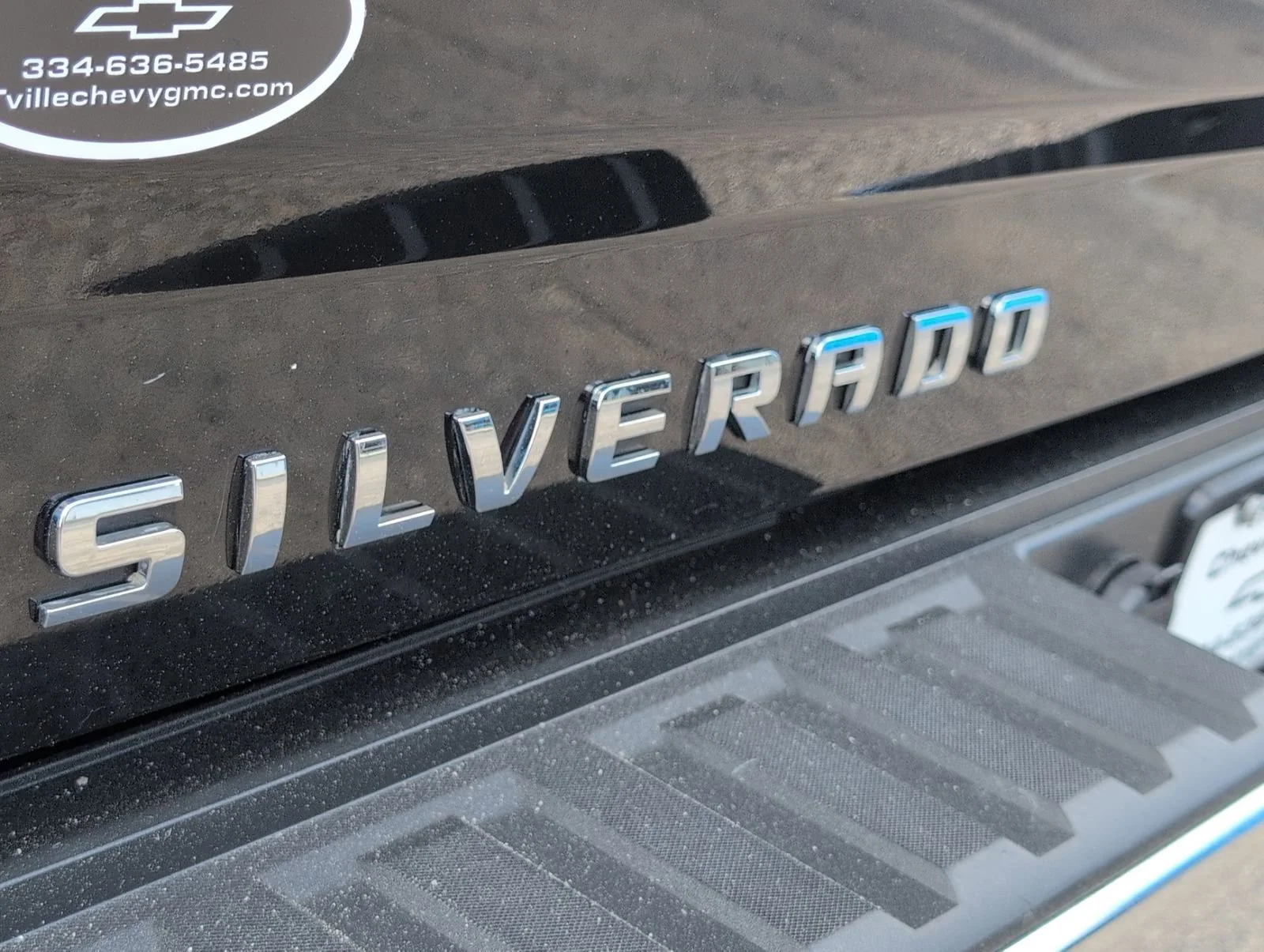 Used 2018 BLACK Chevrolet LT image 10