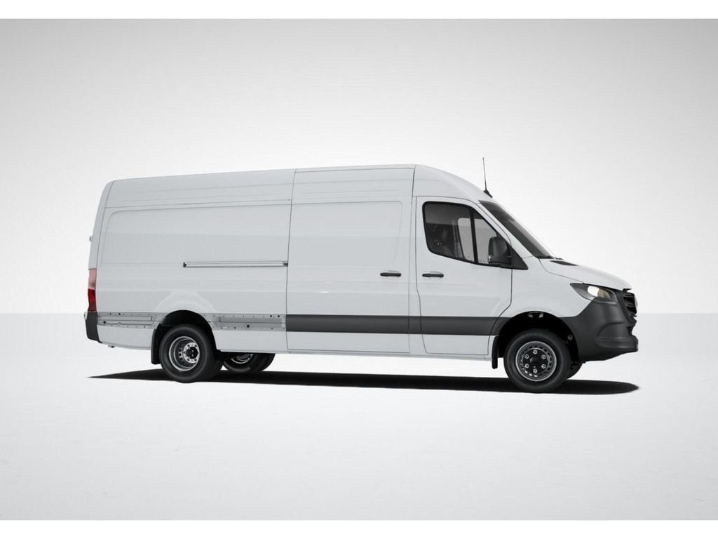 New 2026  Mercedes-Benz Cargo 170 WB image 14