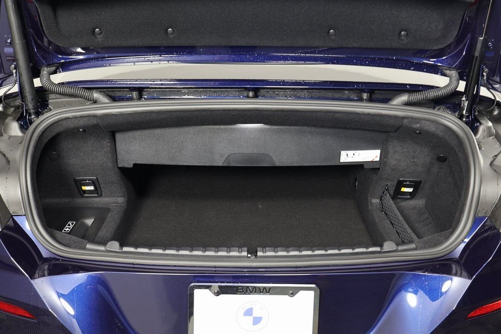 New 2026 Tanzanite Blue II Metallic BMW 840i image 9