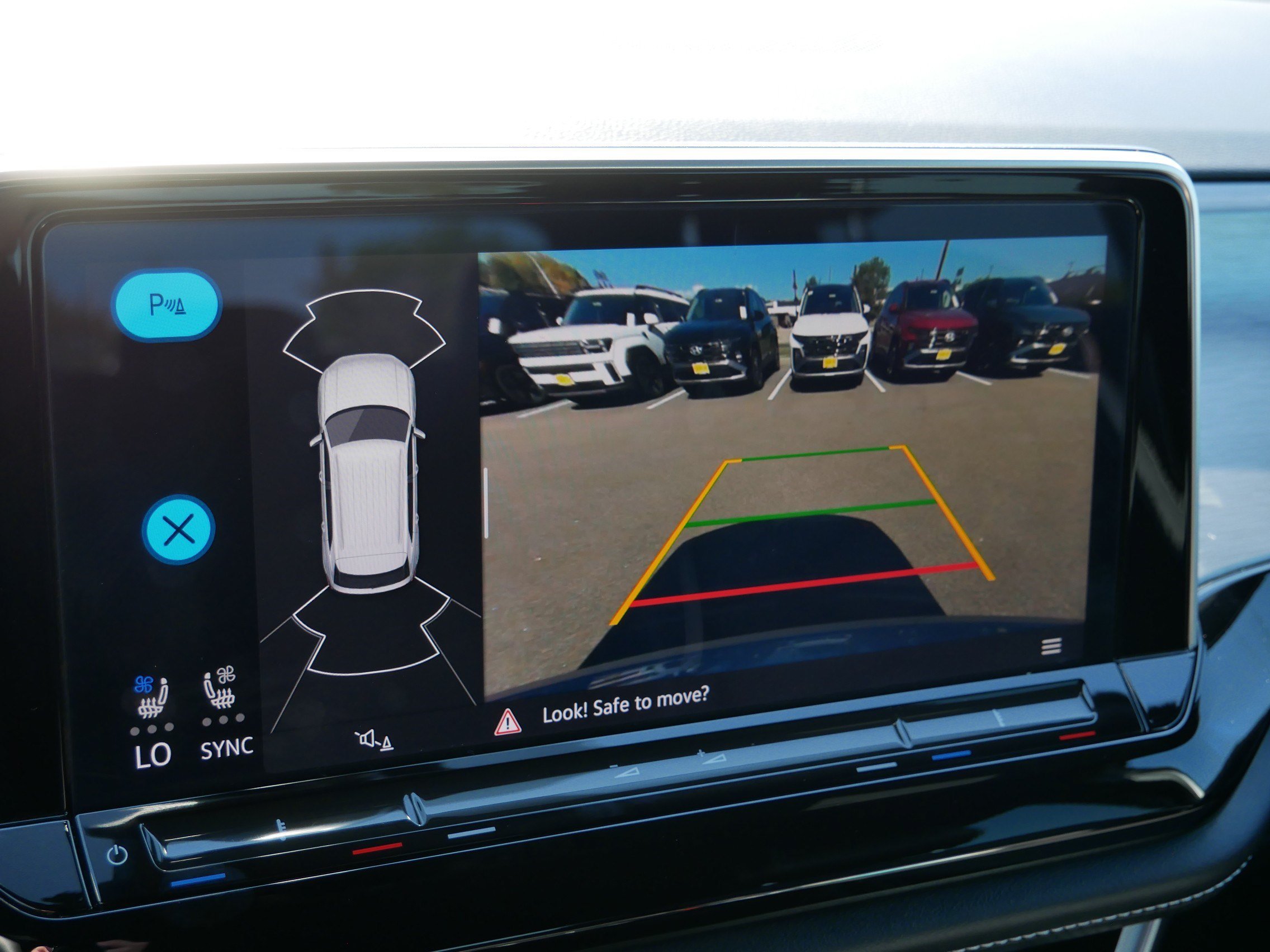 2024 Volkswagen Atlas Cross Sport SE w/Tech - Photo 31