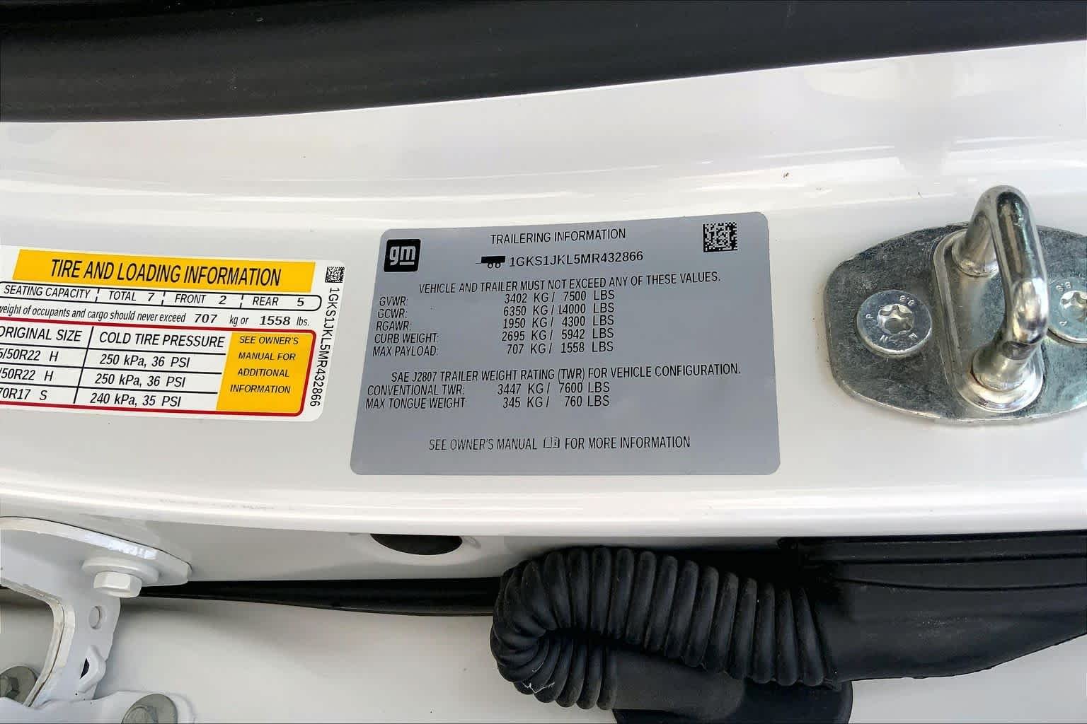 Used 2021 White Frost Tricoat GMC Denali image 37