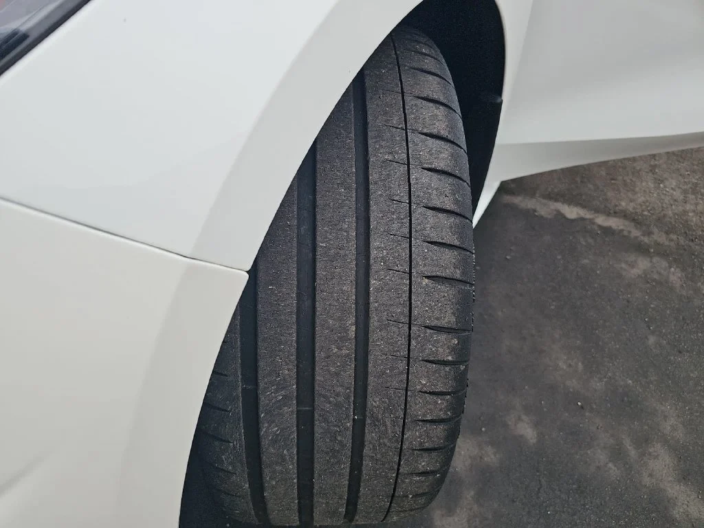Used 2022 White Chevrolet Stingray image 36