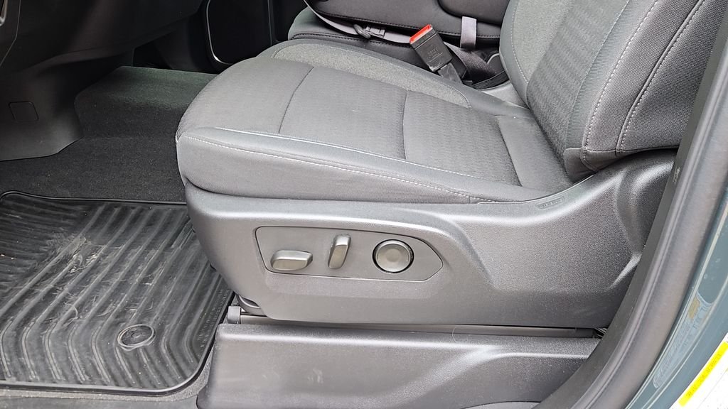 Used 2026 Gray Chevrolet LT image 8