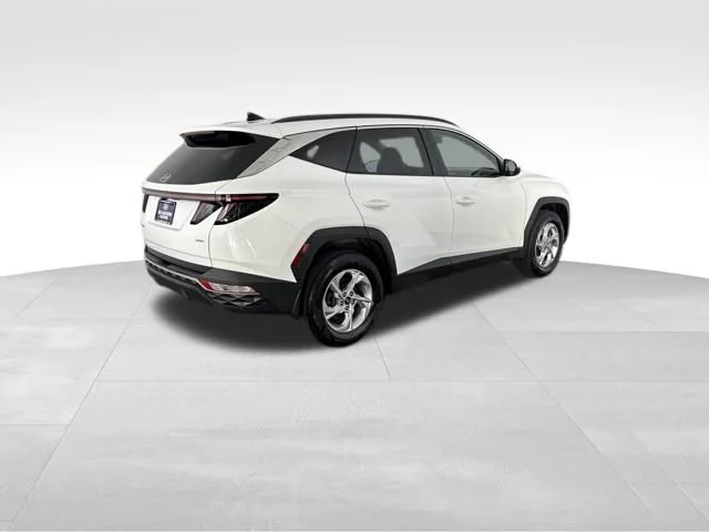 Used 2023 White Hyundai SEL image 6