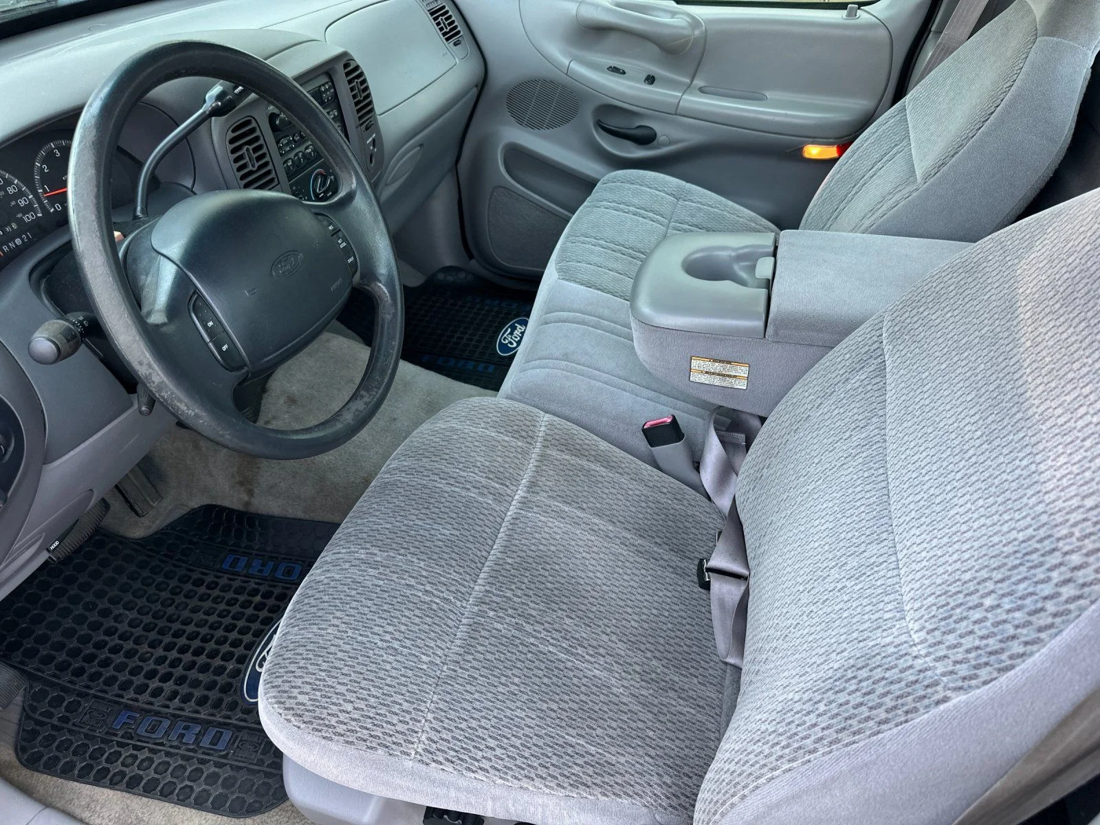 Used 1997 Teal Clearcoat Metallic Ford  image 9