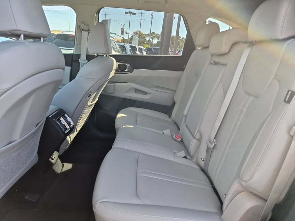 New 2026 Glacial White Pearl Kia S image 26