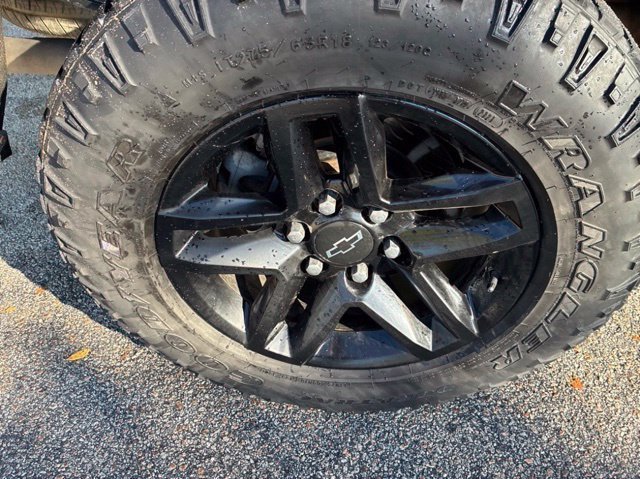 Used 2020 BLACK Chevrolet LT Trail Boss image 19