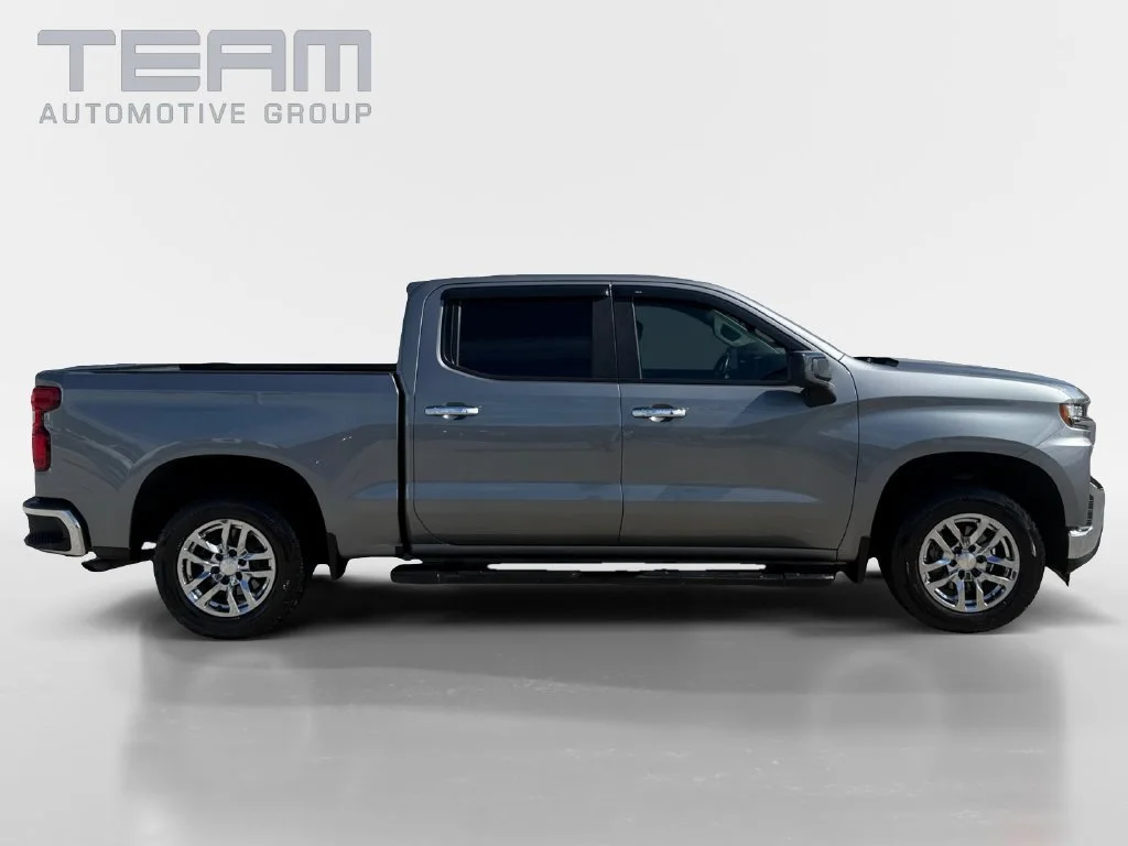 Used 2020 SATIN STEEL METALLIC Chevrolet LT image 8