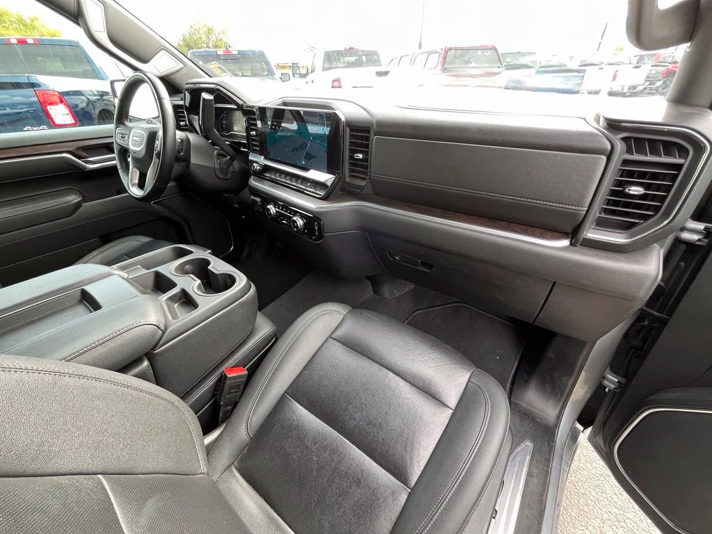 Used 2025 Sterling Metallic GMC SLT image 19