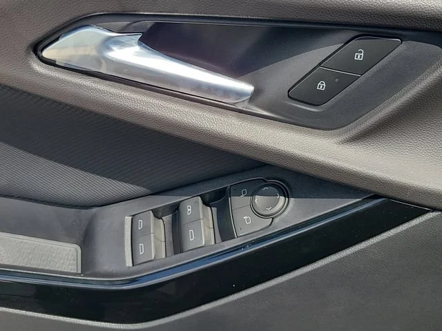 New 2027 Mosaic Black Metallic Chevrolet LT image 18