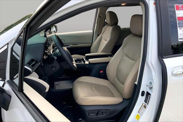 Certified Used 2024 WIND CHILL PEARL Toyota  image 8