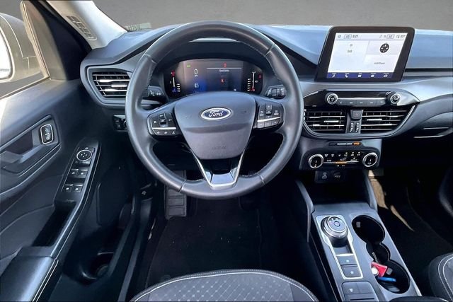 Used 2023 White Ford Active image 3