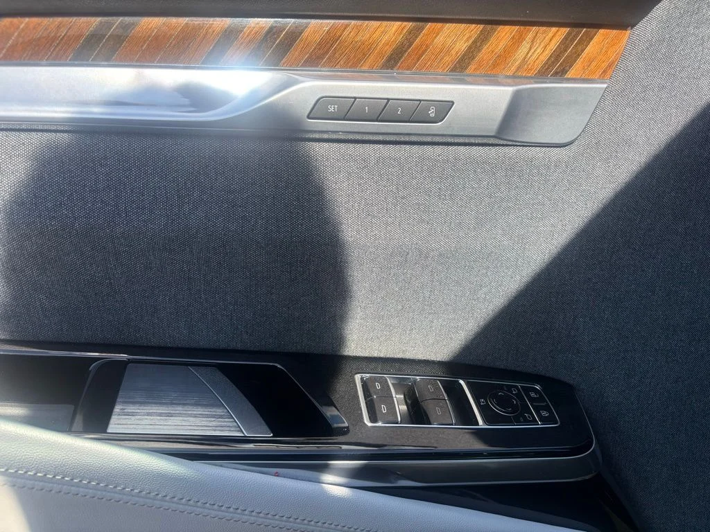 Used 2025 Silver Cadillac Sport Platinum image 21