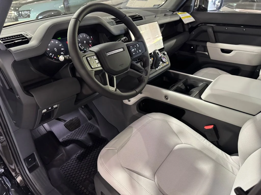 New 2026 Black Land Rover S image 7