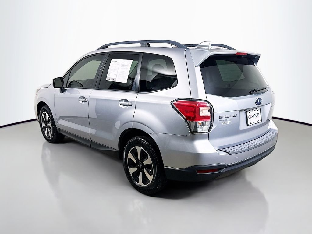 Used 2017 Ice Silver Metallic Subaru Premium image 5