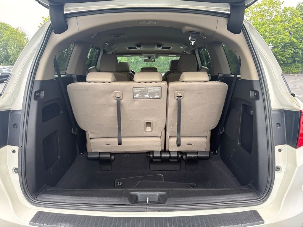 Used 2019 White Diamond Pearl Honda EX-L image 22