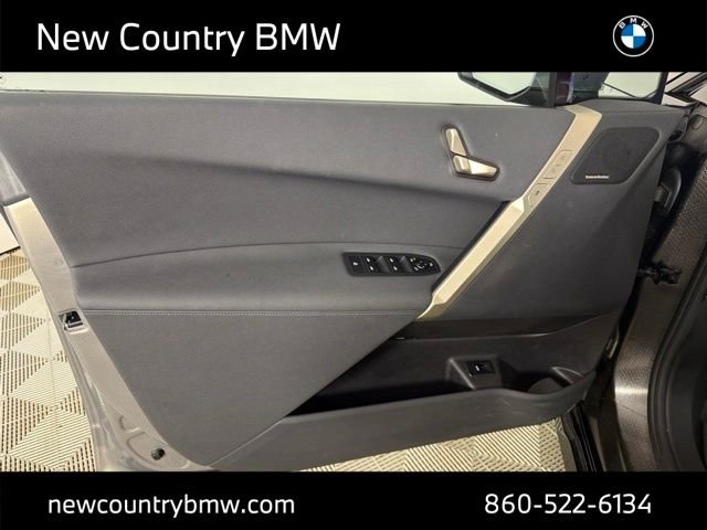 Used 2024 Gray BMW xDrive50 image 12