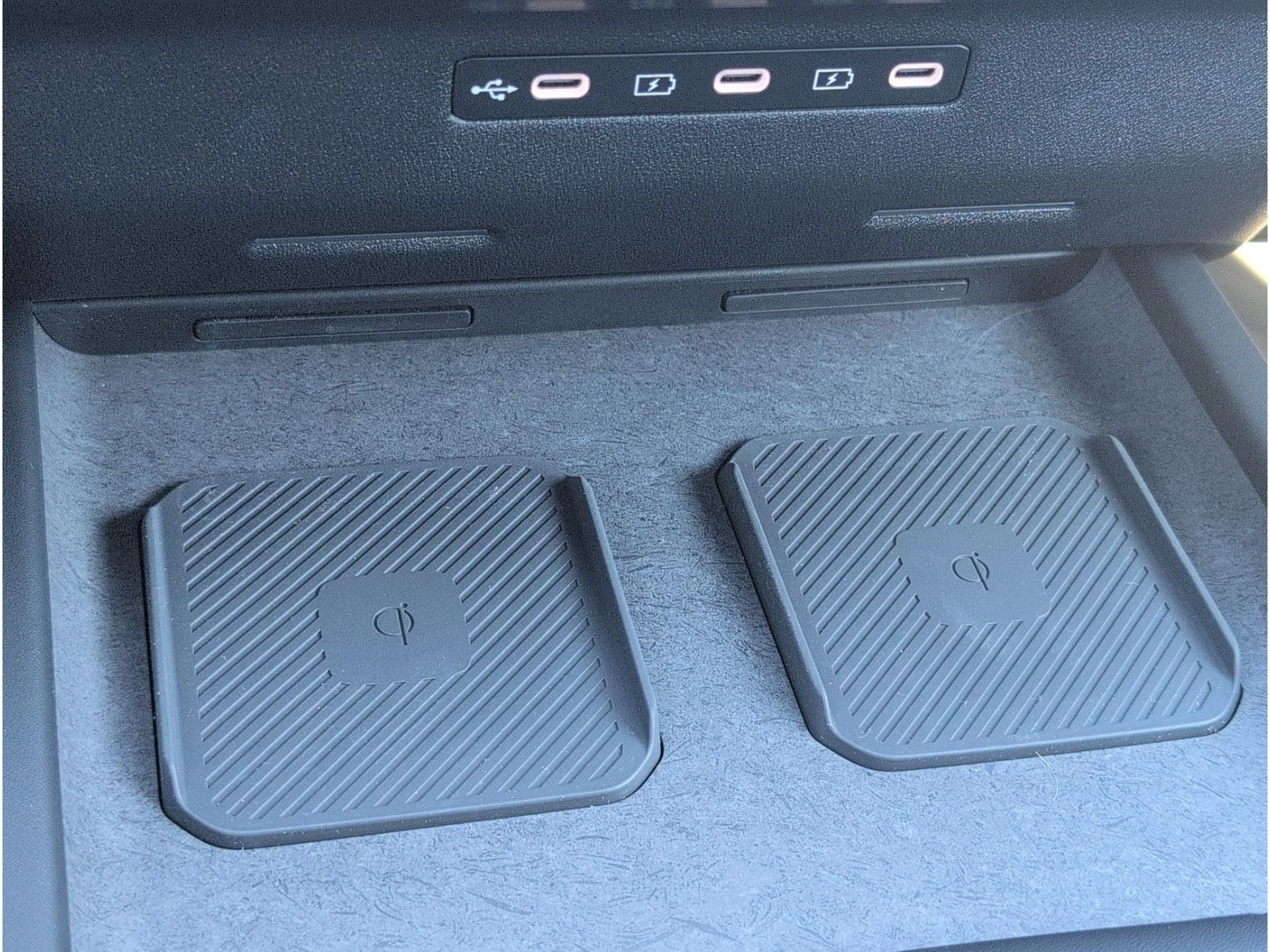New 2027 Wolf Gray Kia X-LINE SX image 17