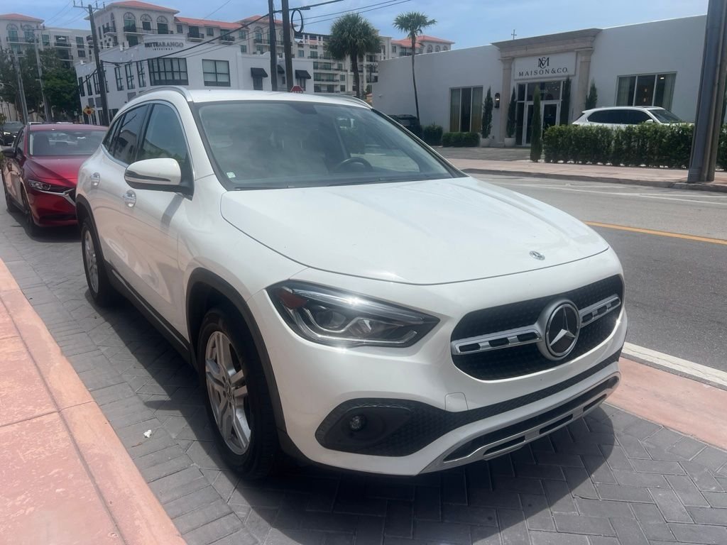 Used 2022 White Mercedes-Benz GLA 250 image 1