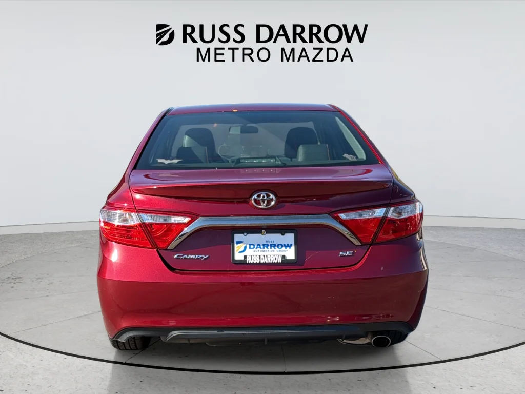 Used 2015 Red Toyota SE image 4