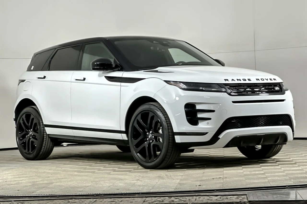 Used 2024 WHITE Land Rover Dynamic SE image 7