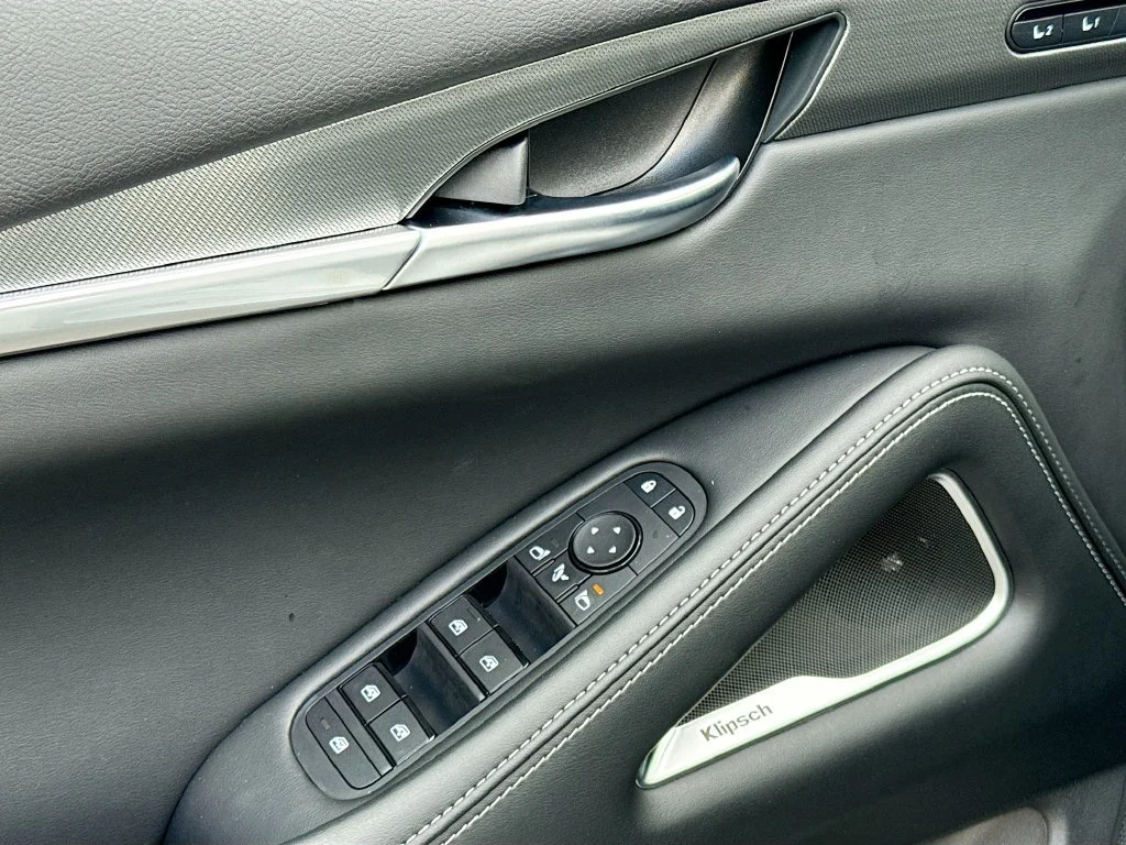 New 2027 RADIANT WHITE INFINITI Luxe FWD image 18