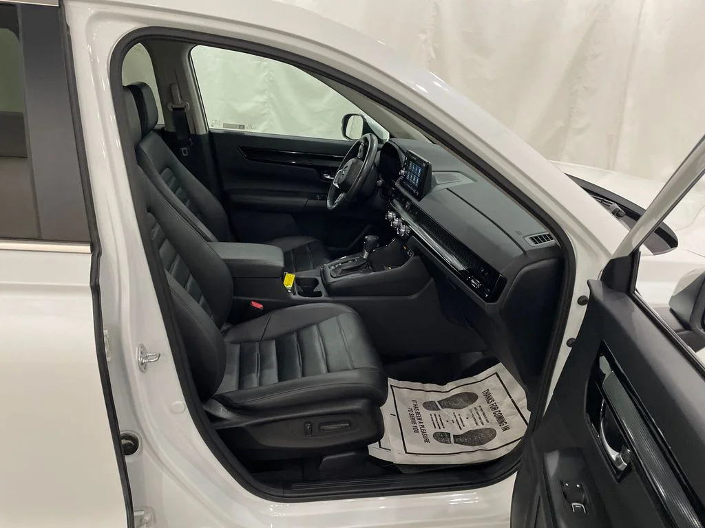 Used 2024  Honda EX-L image 24