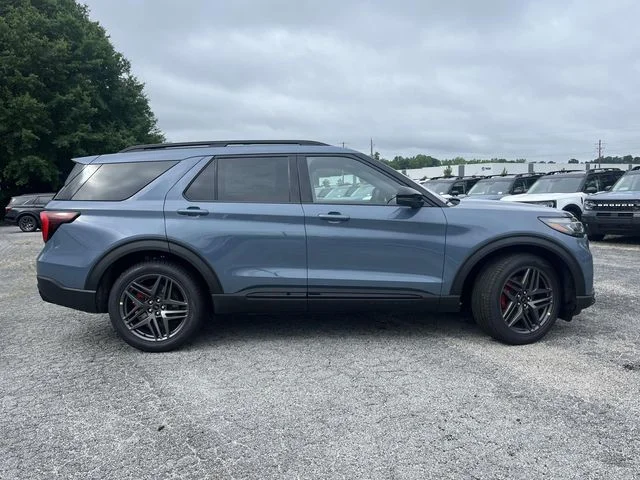 New 2026 Blue Ford ST image 2