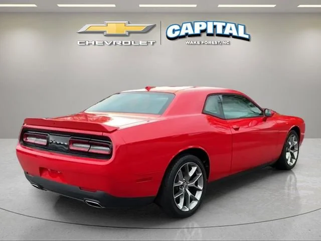 Used 2020 Red Dodge SXT image 5