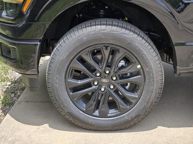 New 2026 Agate Black Metallic Ford XLT image 27